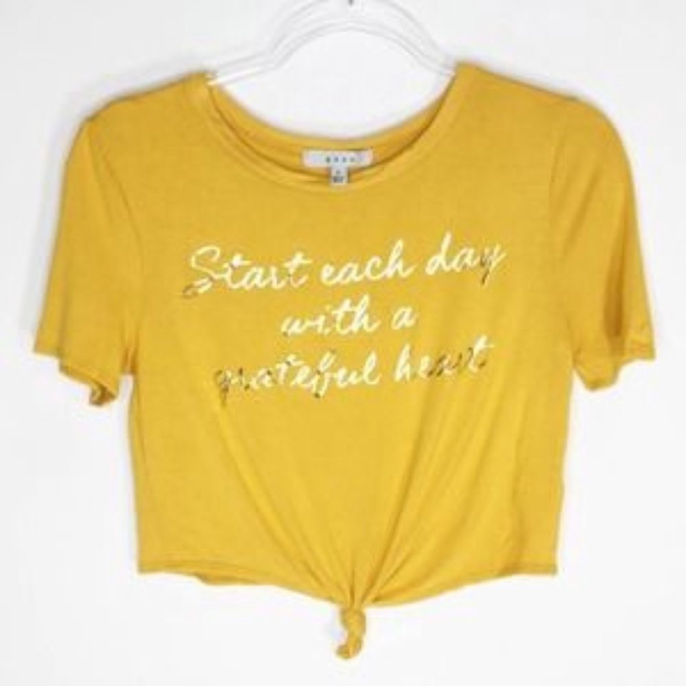 Gaze “Grateful Hearts” Cropped Tee T-shirt Top Gold Yellow Tie Knot Sz S